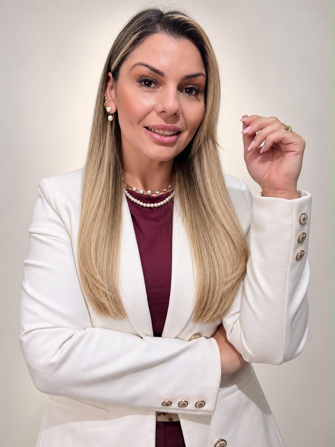 Pamella Menezes, especialista em mega hair e mentora
